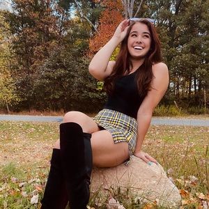 Meet your Posher, Caitlyn